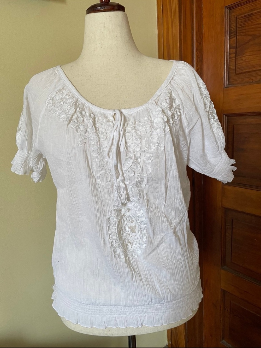 Cynthia Rowley White Embroidered Peasant Blouse